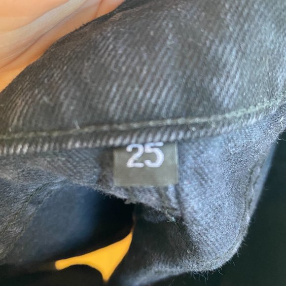 Carmar embroidered rose mini skirt - Picture 4 of 4